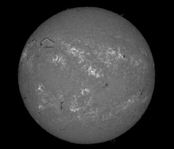 Le Soleil vu en lumière H. Alpha Le Soleil - Disque complet en lumière H. Alpha
